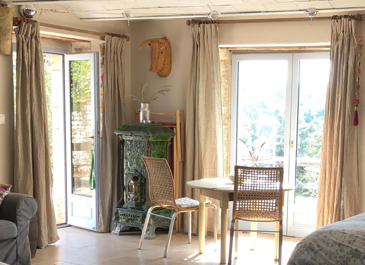Vineyard Garden Studio Mont-Saint-Jean  ภายนอก รูปภาพ