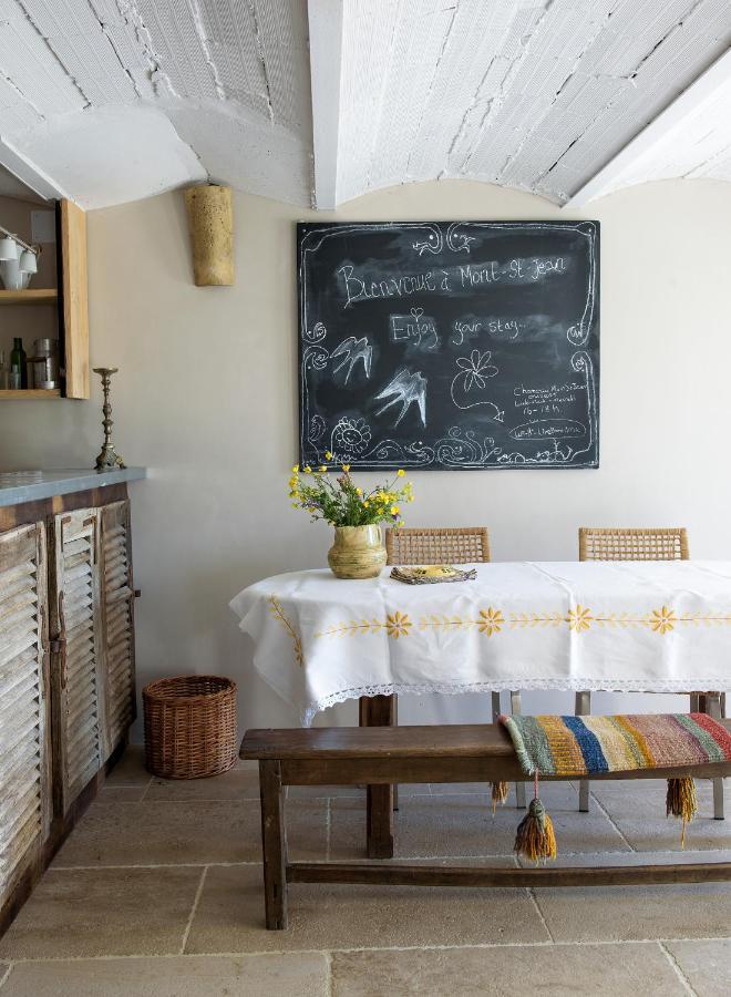 Vineyard Garden Studio Mont-Saint-Jean  ภายนอก รูปภาพ